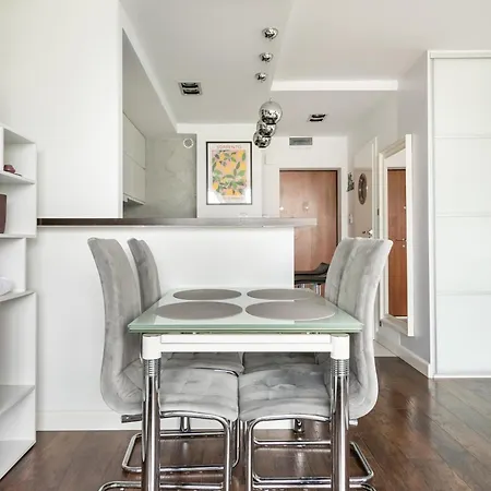 Aleja Waszyngtona Modern Studio * ורשה