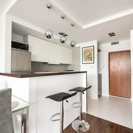 Aleja Waszyngtona Modern Studio * ורשה