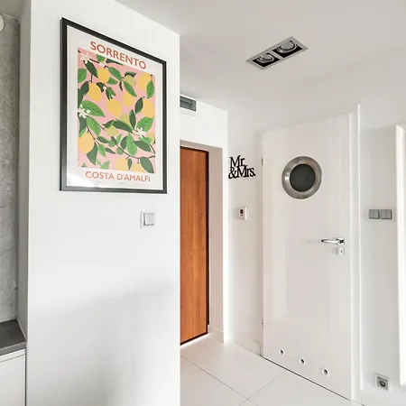 Aleja Waszyngtona Modern Studio דירה